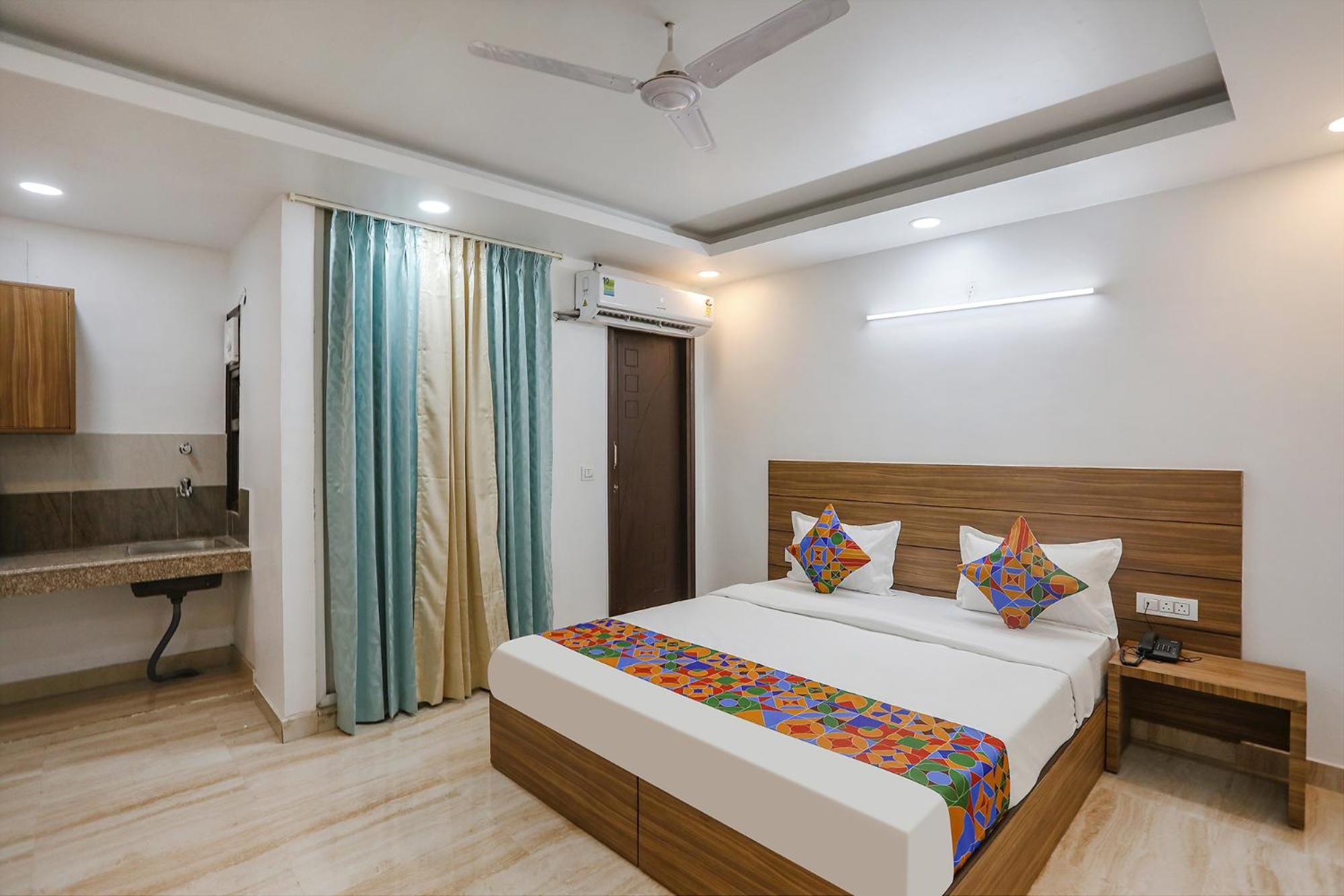 Fabhotel Unique Stay Noida Exterior foto