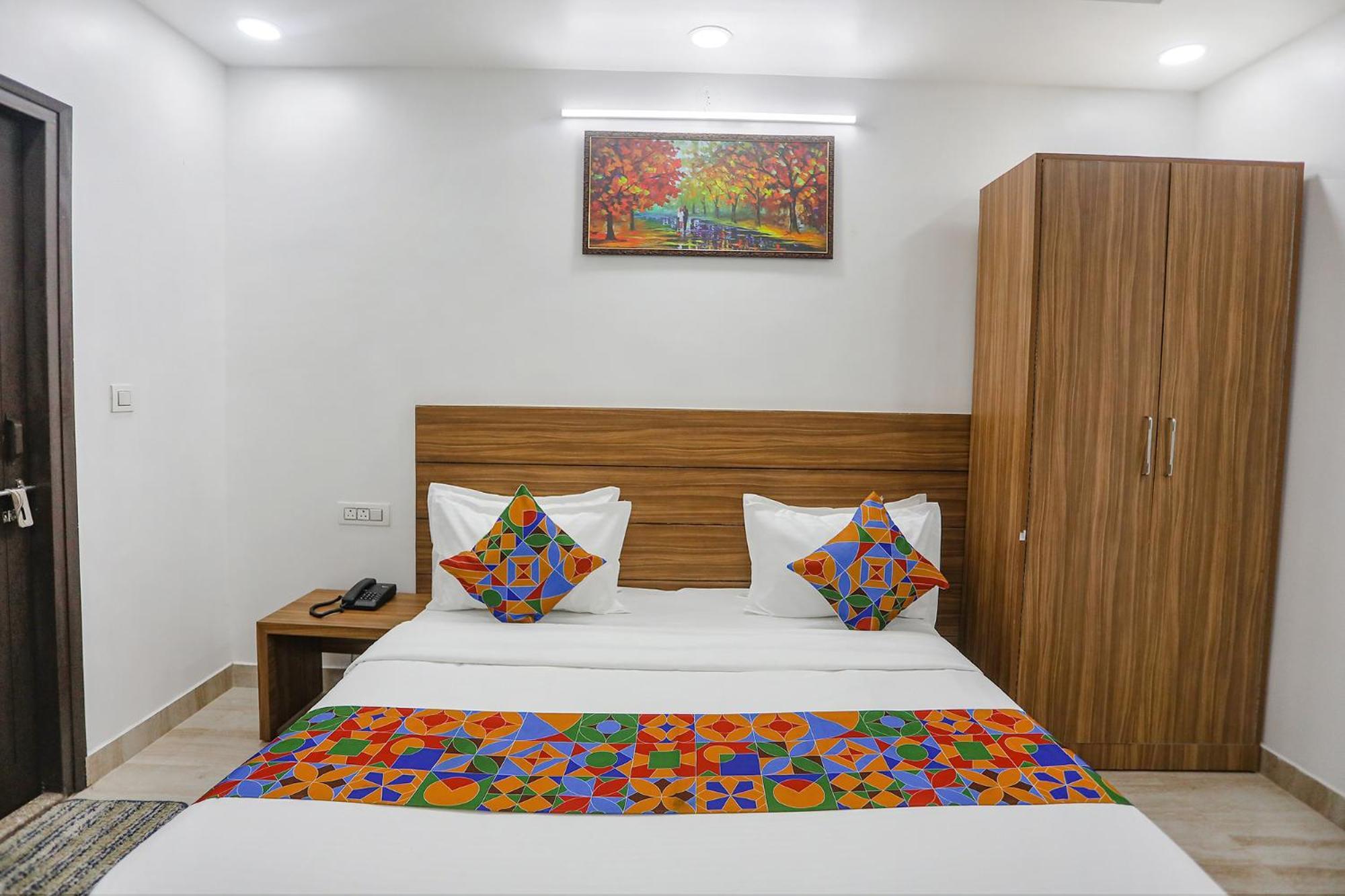 Fabhotel Unique Stay Noida Exterior foto